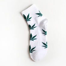 Load image into Gallery viewer, Skateboard Hip Hop Maple Leaf Socks