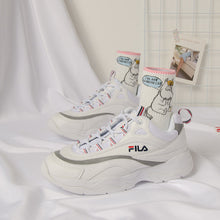 Load image into Gallery viewer, Cartoon Sweet Cotton Women Socks Animals Character